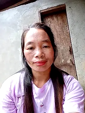 Snapshot of chieu_xinh chatting on 10-28-25, 06:56 chieu xinh online show from 10-28-25, 06:56