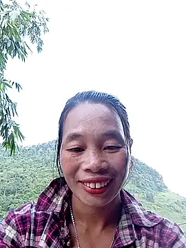 Snapshot of chieu_xinh chatting on 10-10-25, 08:26 chieu xinh online show from 10-10-25, 08:26