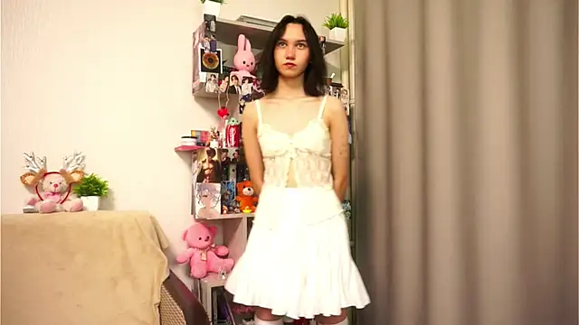 Snapshot of LittleSisHolly69 chatting on 10-23-25, 12:37 LittleSisHolly69 online show from 10-23-25, 12:37