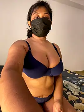 Monica  Bellucci   online show from 11-16-25, 07:46