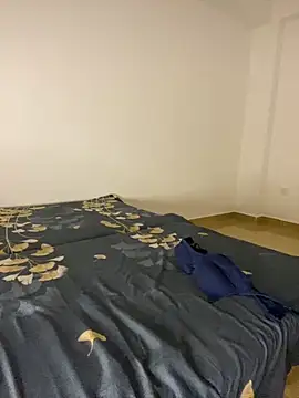 Monica  Bellucci   online show from 12-05-25, 01:21