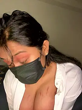 Monica  Bellucci   online show from 01-11-26, 02:57