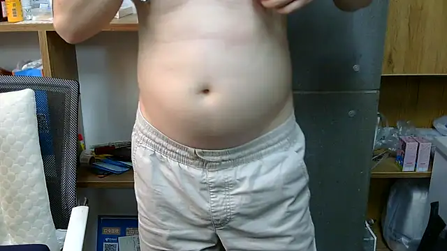 Snapshot of yichengm chatting on 06-30-26, 10:15 yichengm online show from 06-30-26, 10:15