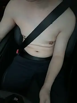 yichengm online show from 11-08-25, 10:08