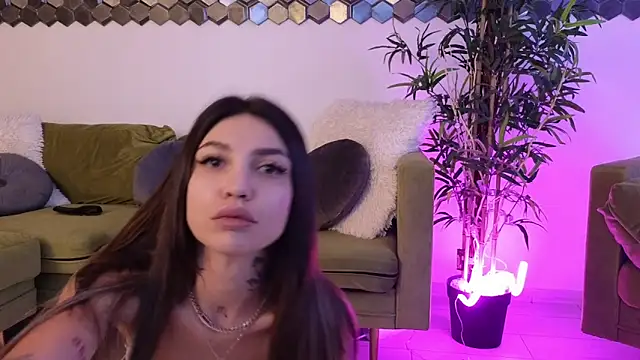 Snapshot of Ashley_luxx chatting on 02-09-26, 07:06 Ashley luxx online show from 02-09-26, 07:06