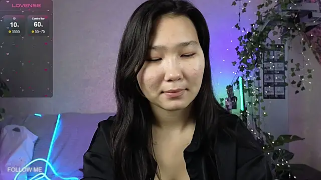 Snapshot of Yoon_Mii chatting on 10-10-25, 08:15 Yoon Mii online show from 10-10-25, 08:15