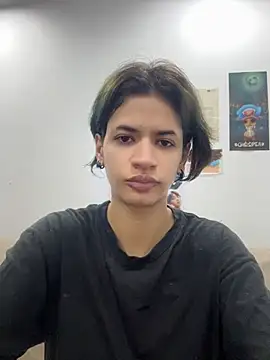 Snapshot of sukulaurens chatting on 07-12-26, 01:39 sukulaurens online show from 07-12-26, 01:39