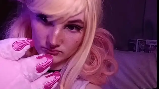 venusflytrapped online show from 11-09-25, 11:53