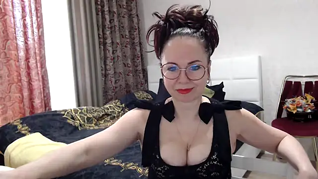 Snapshot of Arisa5000 chatting on 02-14-26, 06:57 Arisa5000 online show from 02-14-26, 06:57