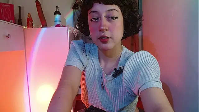 Snapshot of zora_blue777 chatting on 10-17-25, 03:32 zora blue777 online show from 10-17-25, 03:32