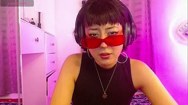 Snapshot of zora_blue777 chatting on 10-12-25, 03:41 zora blue777 online show from 10-12-25, 03:41
