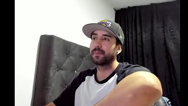 coolfriki online show from 10-29-25, 05:39