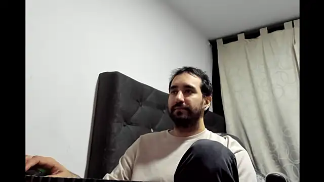 Snapshot of coolfriki chatting on 04-18-26, 11:27 coolfriki online show from 04-18-26, 11:27
