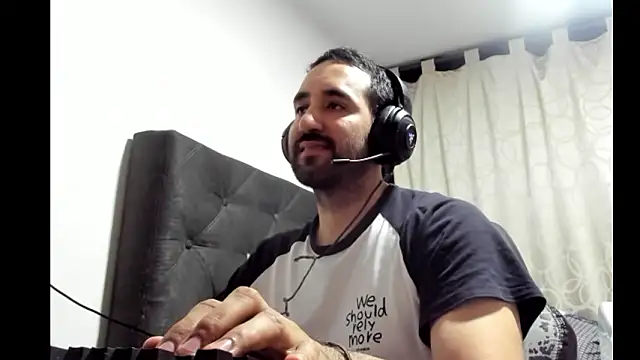 coolfriki online show from 03-10-26, 06:28