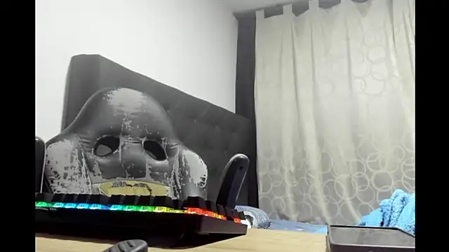 Snapshot of coolfriki chatting on 05-02-26, 10:59 coolfriki online show from 05-02-26, 10:59