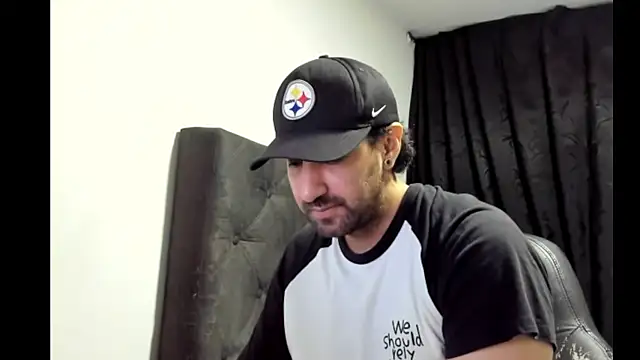 coolfriki online show from 01-08-26, 05:13