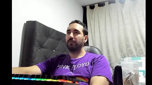 coolfriki online show from 03-11-26, 01:54