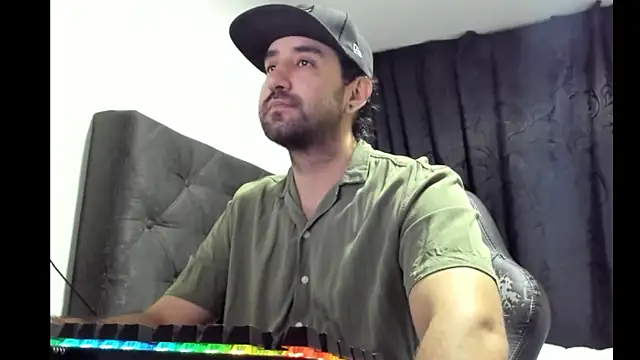 coolfriki online show from 01-11-26, 01:56