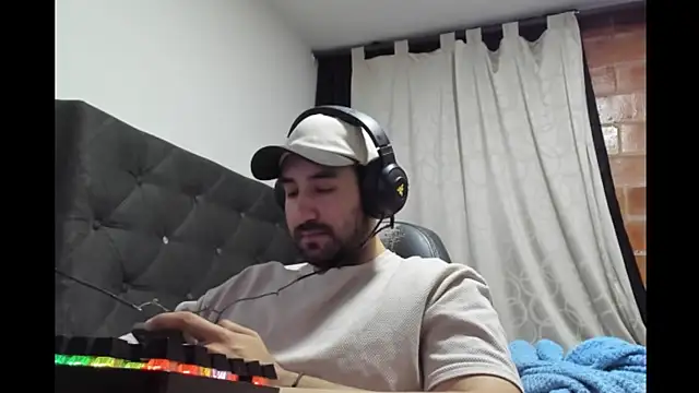 coolfriki online show from 04-11-26, 11:08