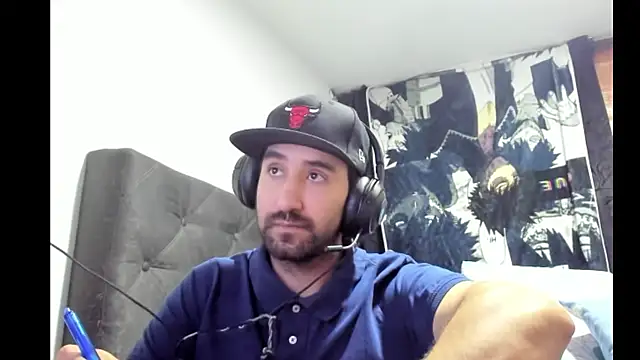 coolfriki online show from 12-17-25, 01:43