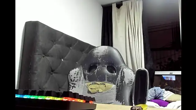 coolfriki online show from 04-05-26, 04:19