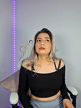 Elizabethadamss 92 online show from 10-15-25, 05:28