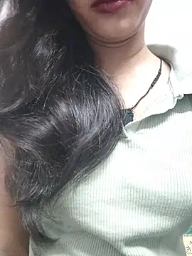 Snapshot of anjali2351 chatting on 06-10-26, 06:20 anjali2351 online show from 06-10-26, 06:20