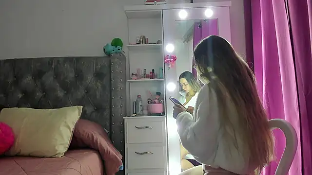 Sophia rouse online show from 10-15-25, 12:02