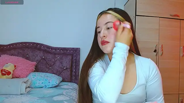 Hanssel tess online show from 10-08-25, 01:56