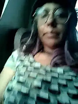 Abby 2-1 online show from 11-21-25, 09:03