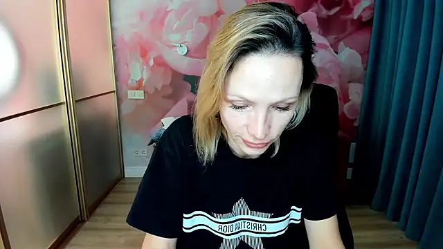 AlinaMoor online show from 01-14-26, 06:55