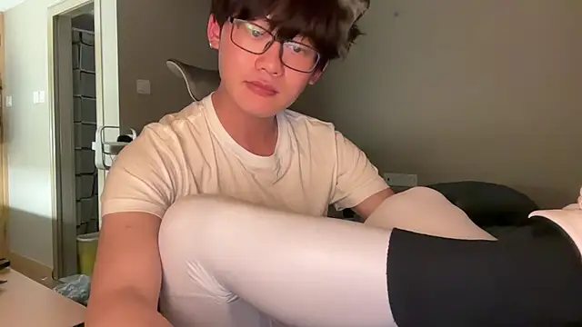 iambennet online show from 12-15-25, 01:06