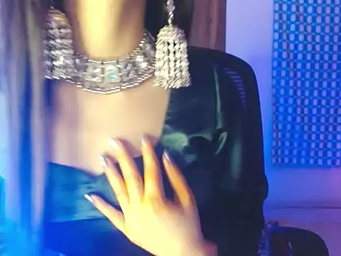 Roiseeee online show from 02-15-26, 05:41