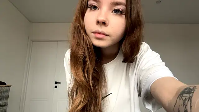 EhtelBiondi online show from 10-31-25, 09:06