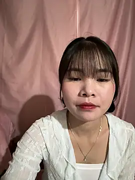 Snapshot of Mylove-here chatting on 02-19-26, 04:31 Mylove-here online show from 02-19-26, 04:31