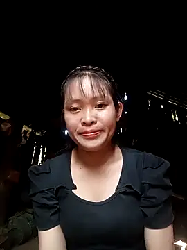 Young vietnamese online show from 10-18-25, 01:40
