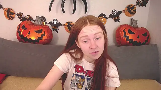 Evarey  online show from 10-30-25, 05:17