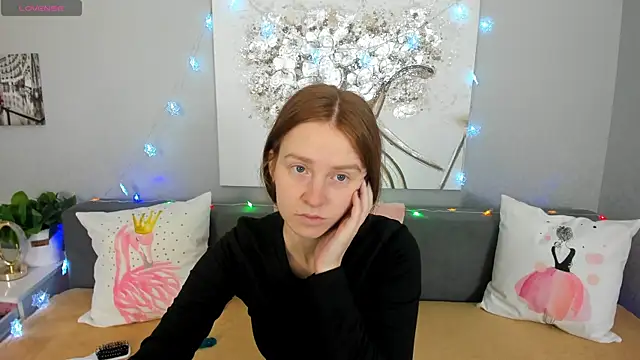 Evarey  online show from 12-15-25, 05:13