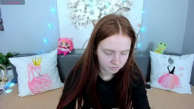 Evarey  online show from 12-17-25, 06:29