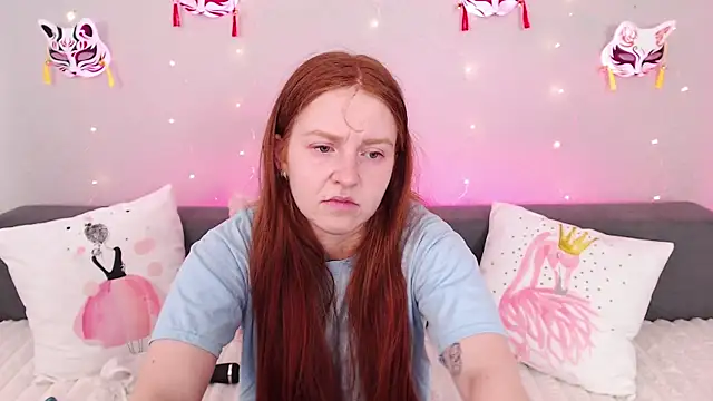 Evarey  online show from 07-18-26, 04:32