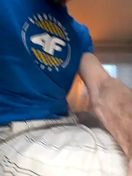 Snapshot of Remello1 chatting on 02-23-26, 04:29 Remello1 online show from 02-23-26, 04:29