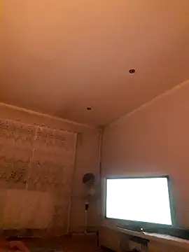 Snapshot of Remello1 chatting on 12-20-25, 09:17 Remello1 online show from 12-20-25, 09:17