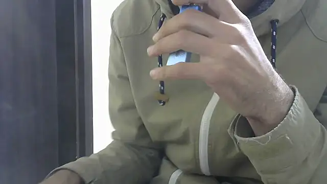 Snapshot of MakabulaAndrey chatting on 10-07-25, 09:05 MakabulaAndrey online show from 10-07-25, 09:05