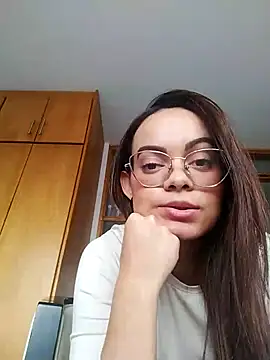 Snapshot of Mia_469 chatting on 10-08-25, 08:53 Mia 469 online show from 10-08-25, 08:53