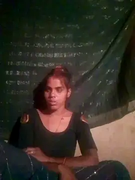 Snapshot of Tg_sonam chatting on 10-15-25, 11:57 Tg sonam online show from 10-15-25, 11:57