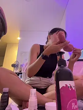 emi star online show from 12-19-25, 11:51