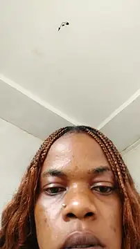 GlobeTrottieHottie1 online show from 10-23-25, 12:15