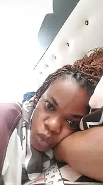 GlobeTrottieHottie1 online show from 10-21-25, 06:46