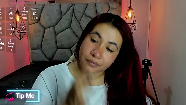 Addyy 02 online show from 05-19-26, 06:48