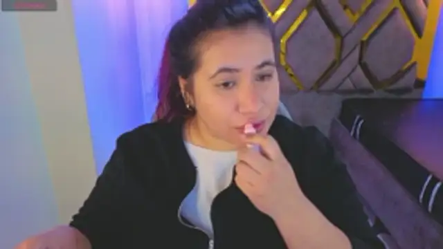 Snapshot of Addyy_02 chatting on 01-18-26, 12:03 Addyy 02 online show from 01-18-26, 12:03